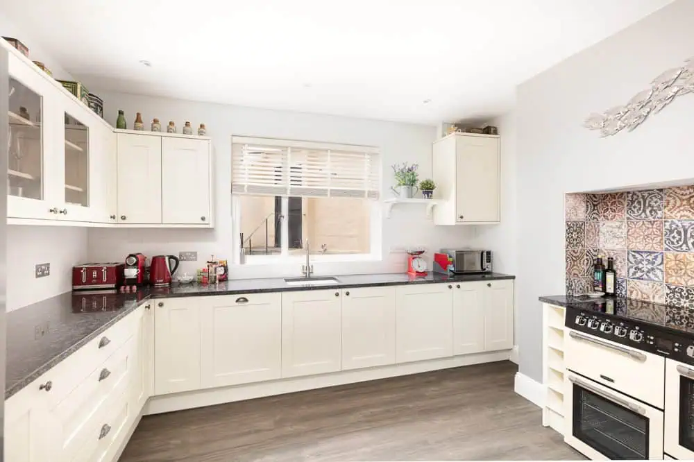 CS kitchen1