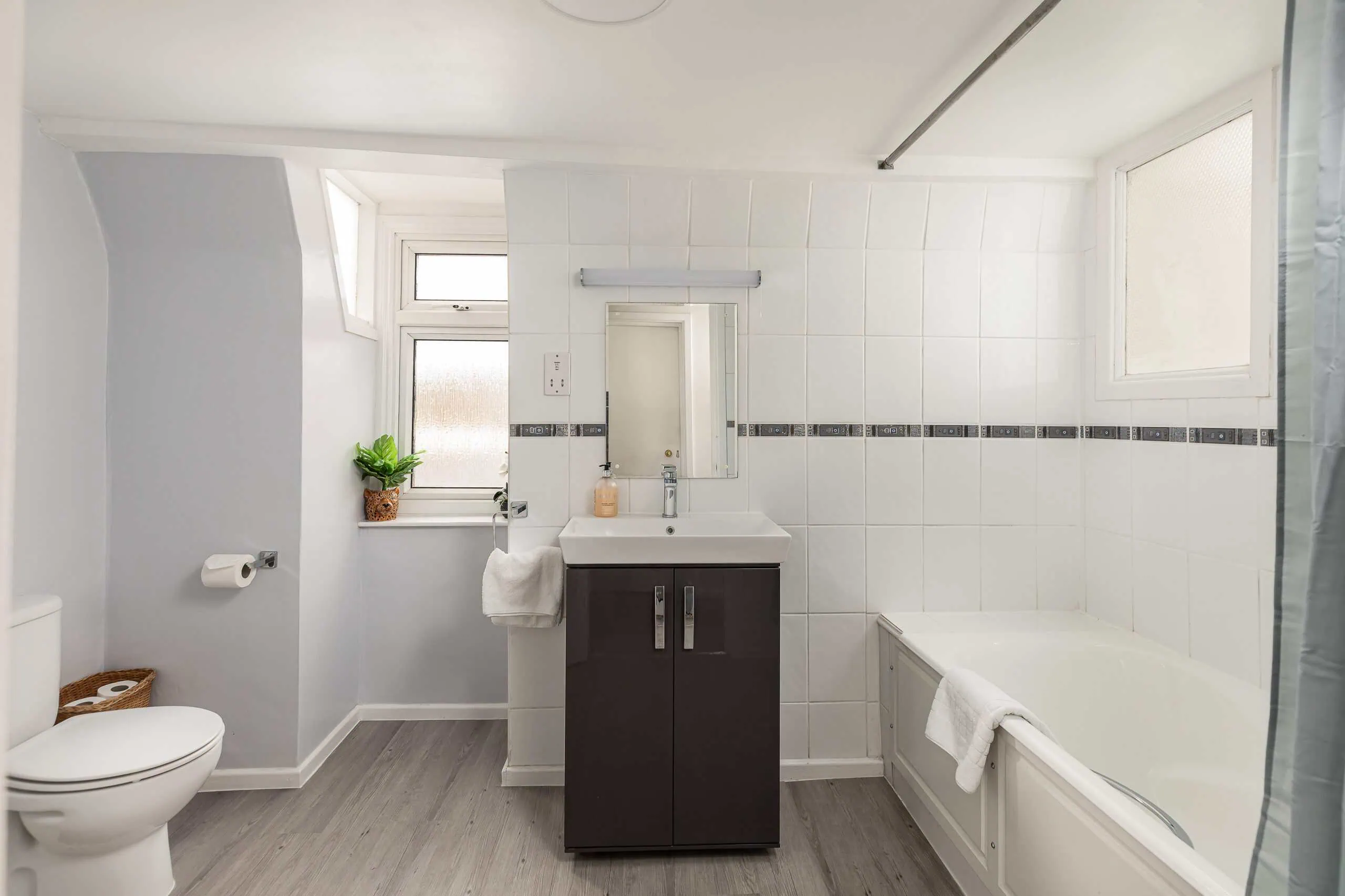 top bathroom scaled 1